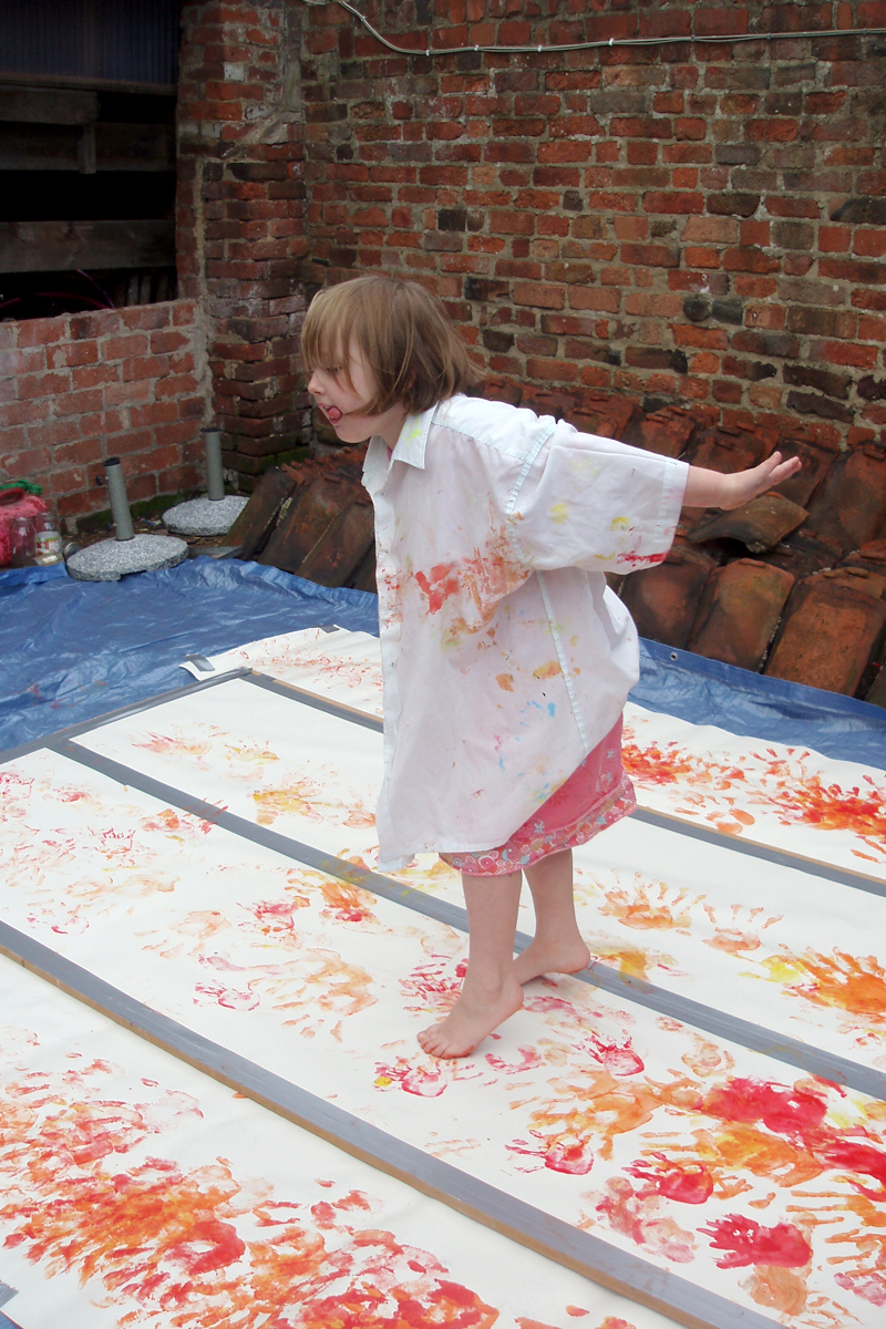 Messy hand and feet painting, finger painting, Craft Workshop, Art and Crafts Boston, Sleaford, Lincolnshire, Lincoln, Newark, Nottinghamshire, Rutland, Northampton, South Yorkshire, have a go