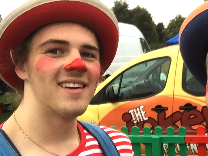 The Joker Entertainment providing circus entertainment, circus skills, stilt walking, balloon modelling, participation activity's and face painting in the Midlands, Nottinghamshire, Yorkshire, Leicestershire, Lincolnshire